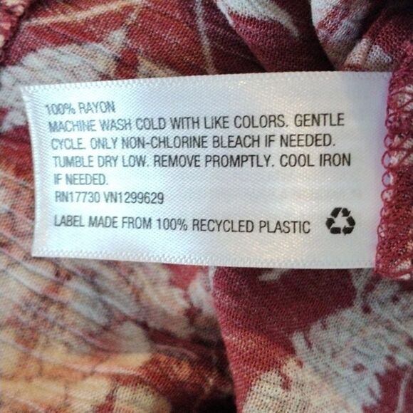 Knox Rose Peasant Dress - Picture 8 of 10